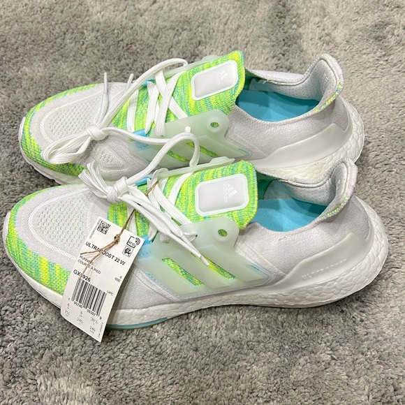 Adidas Ultraboost 22 Sneakers. Brand new with tags. - Picture 9 of 12